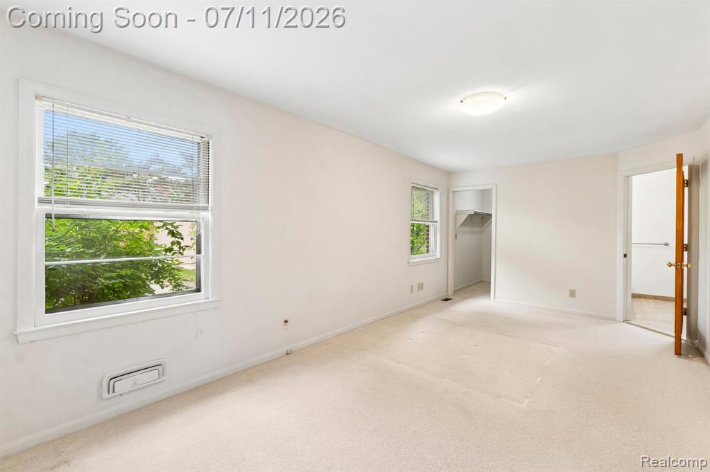 6105 Gilbert Lake Road, Bloomfield Hills, MI 48301 — Photo 25
