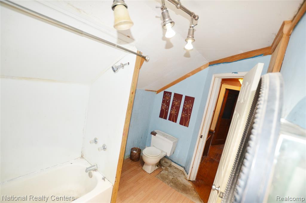 757 Orchard Street, Wyandotte, MI 48192 — Photo 14
