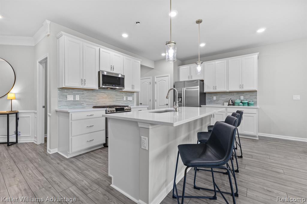 836 Addison Circle, Walled Lake, MI 48390 — Photo 6