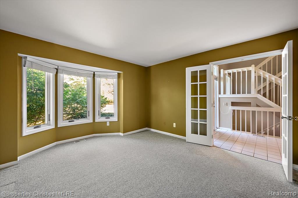 6835 High Ridge Road, West Bloomfield, MI 48324 — Photo 23
