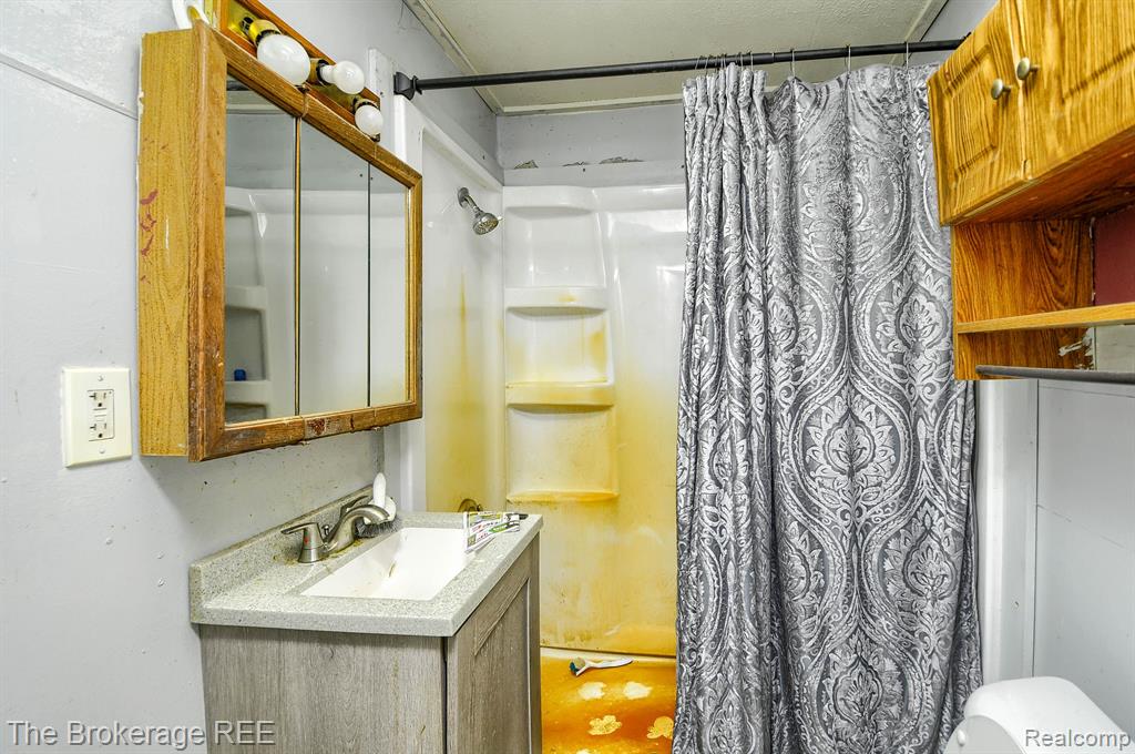 6131 E ATHERTON Road, Burton, MI 48519 — Photo 10