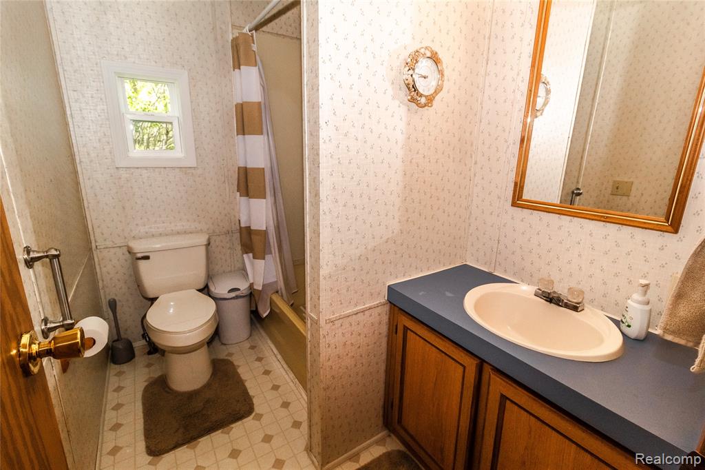 3800 Klam Road, Columbiaville, MI 48421 — Photo 18