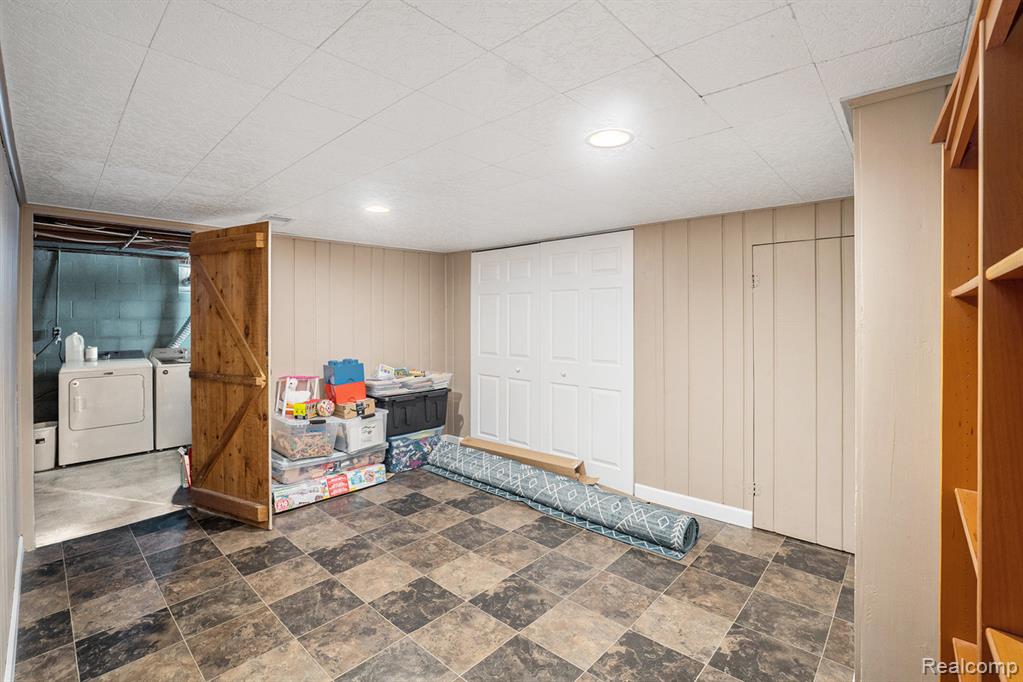 7545 Porter Road, Grand Blanc, MI 48439 — Photo 22