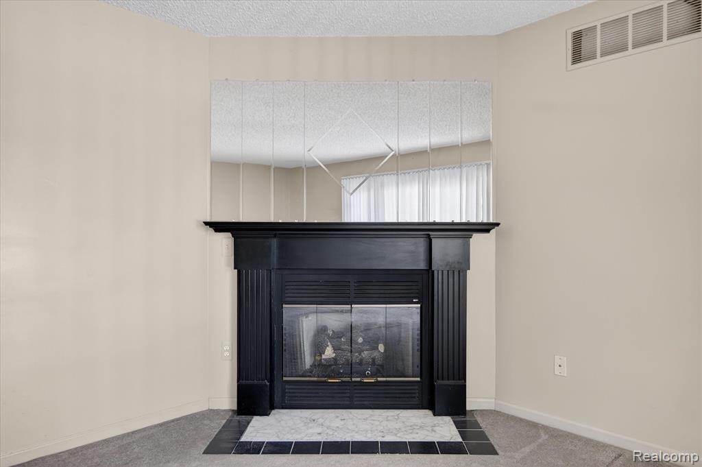 4364 S Meadow Drive, Waterford, MI 48329 — Photo 20