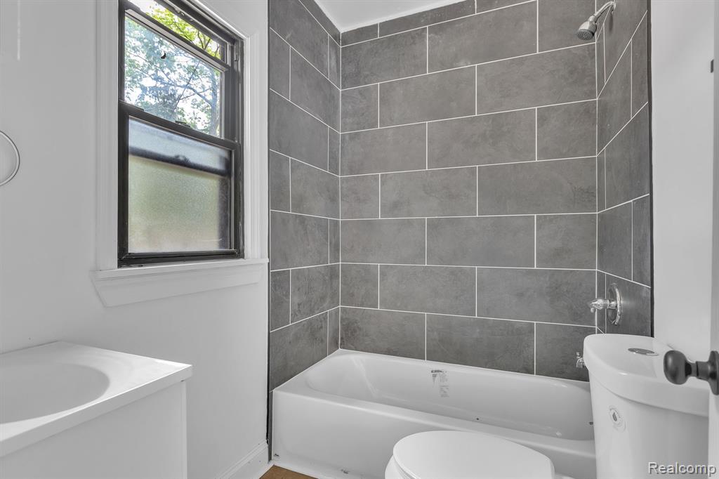 19510 Stratford Road, Detroit, MI 48221 — Photo 25