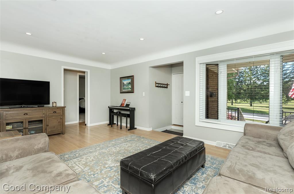 606 Magnolia Avenue, Royal Oak, MI 48073 — Photo 5