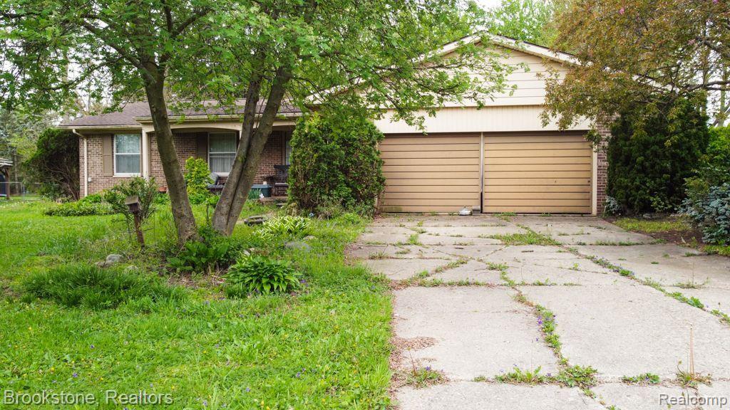 41749 HILLVIEW Drive, Sterling Heights, MI 48314 — Photo 4