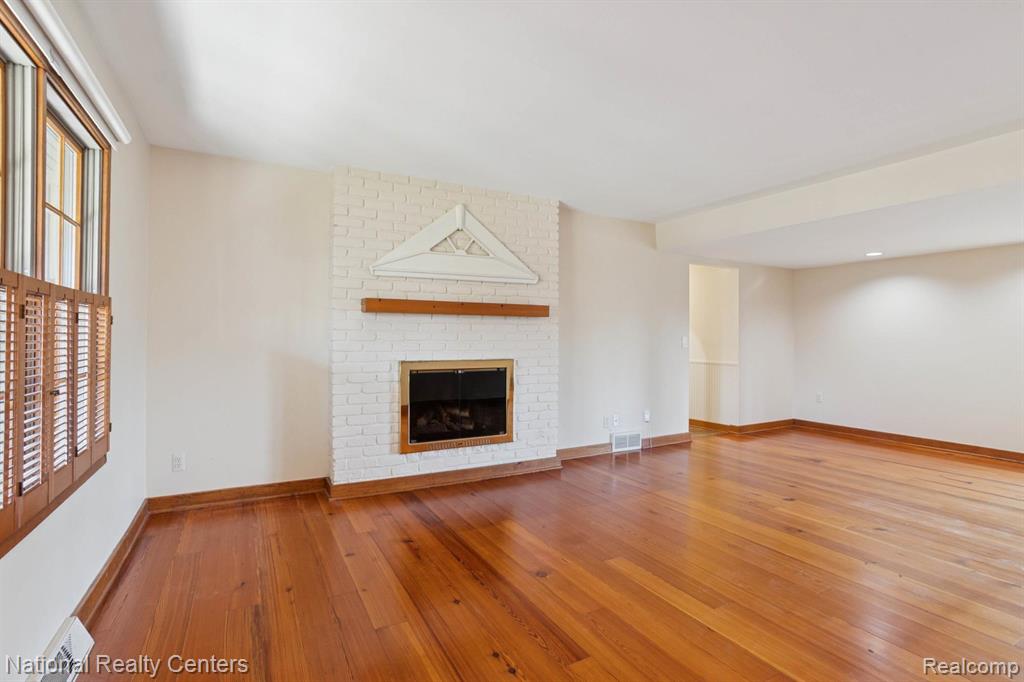 5621 Eastman Boulevard, West Bloomfield, MI 48323 — Photo 12