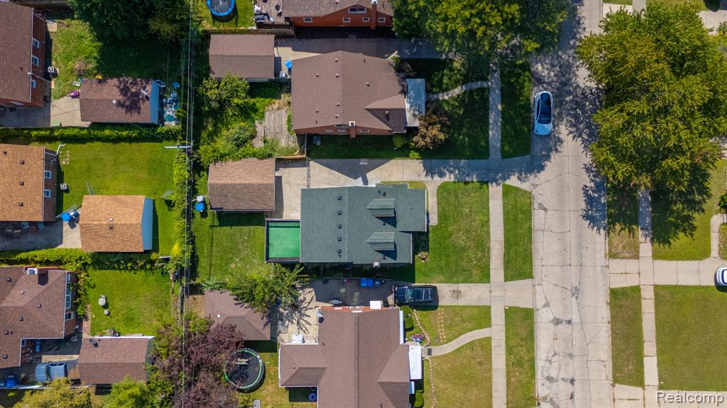 8128 Grayfield Street, Dearborn Heights, MI 48127 — Photo 13