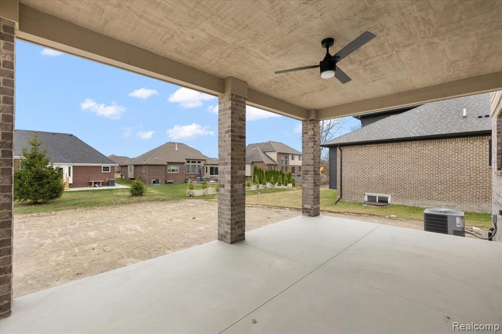 50386 Mistwood Drive, Macomb, MI 48042 — Photo 20