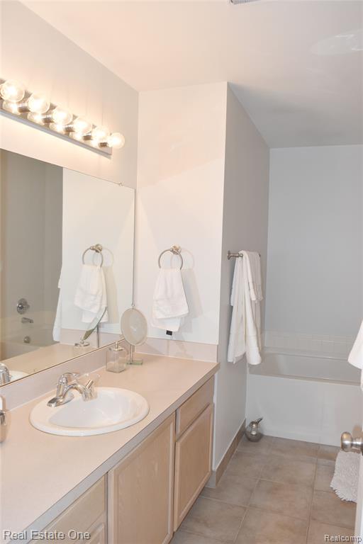 43513 Pendleton Circle, Sterling Heights, MI 48313 — Photo 22