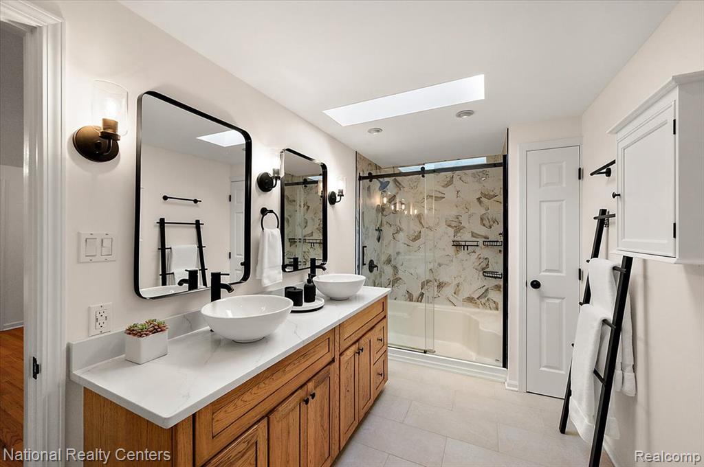 21201 E Chigwidden Street, Northville, MI 48167 — Photo 24