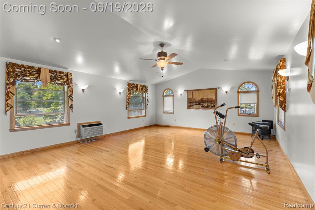 23312 E Fairway Drive, Trenton, MI 48183 — Photo 35