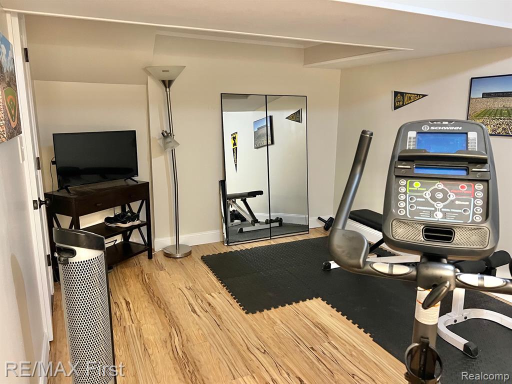 908 Marywood Drive, Royal Oak, MI 48067 — Photo 18