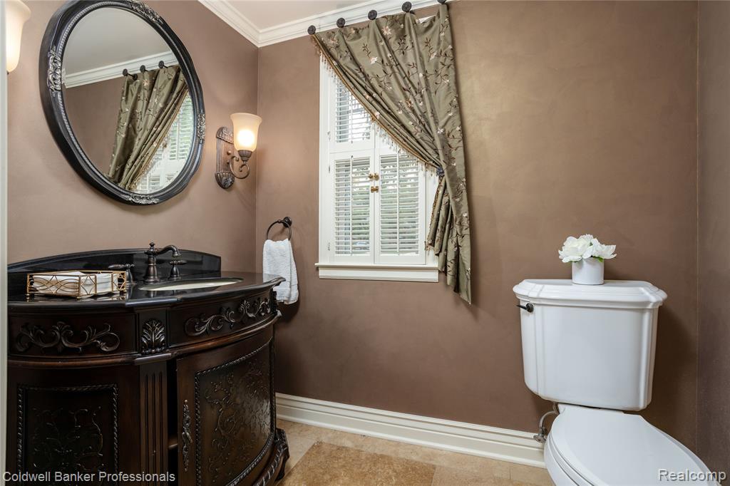 56 Oxford Road, Grosse Pointe Shores, MI 48236 — Photo 22