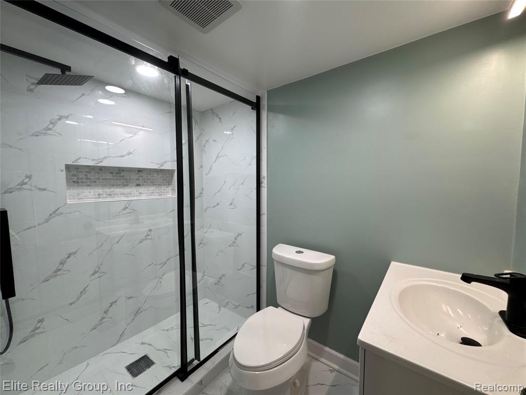 19351 Plainview Avenue W, Detroit, MI 48219 — Photo 13