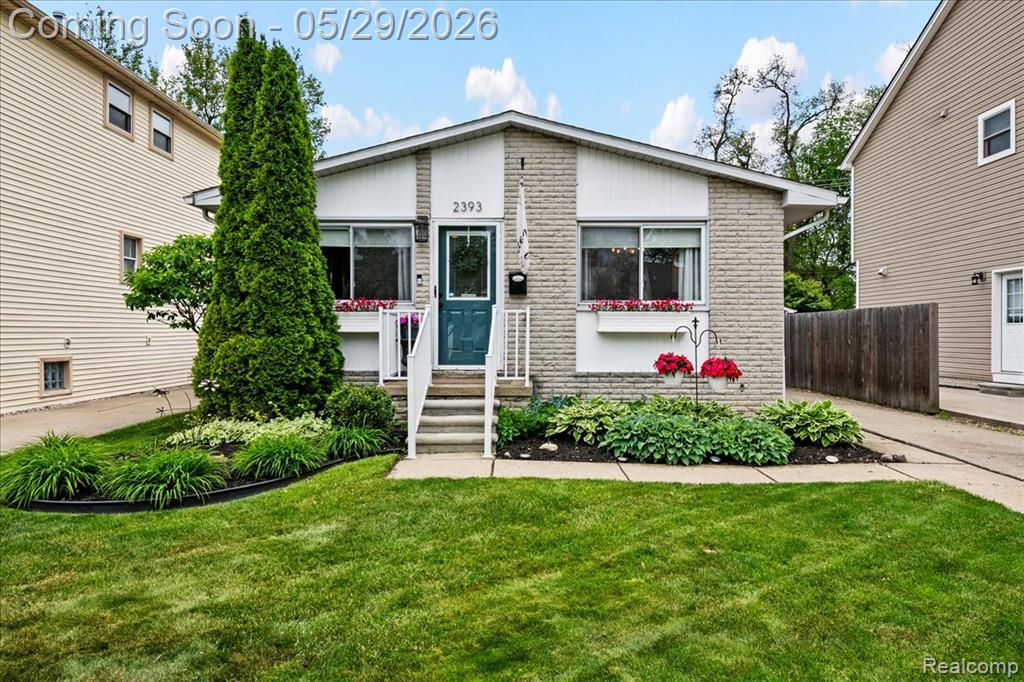 2393 Beverly Boulevard, Berkley, MI 48072 — Photo 2
