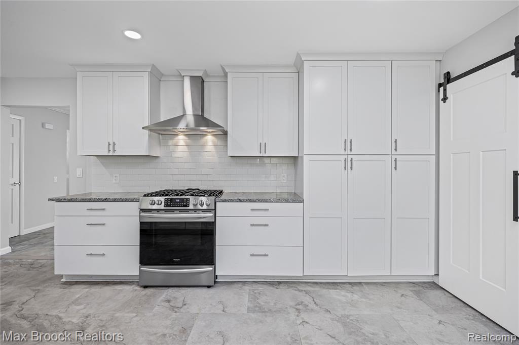 2601 Lamplighter Lane, Bloomfield Hills, MI 48304 — Photo 25