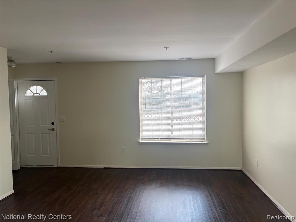 22129 Atlantic Pointe, Farmington Hills, MI 48336 — Photo 12