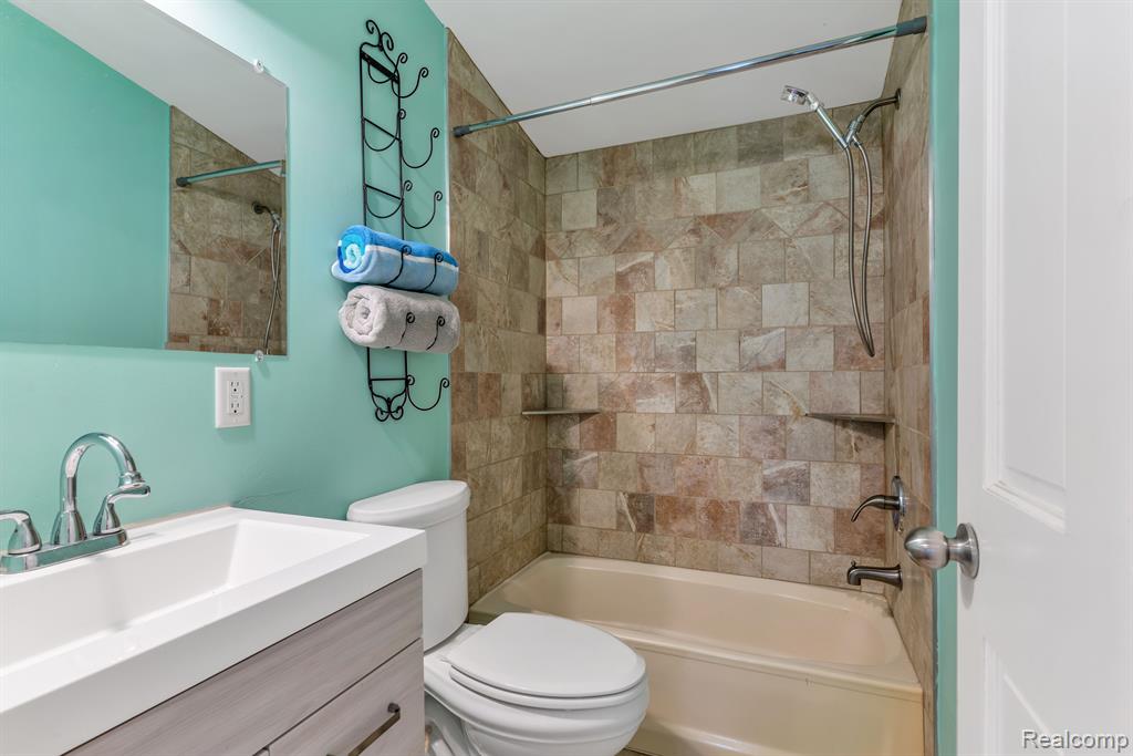7167 E CARPENTER Road, Davison, MI 48423 — Photo 23
