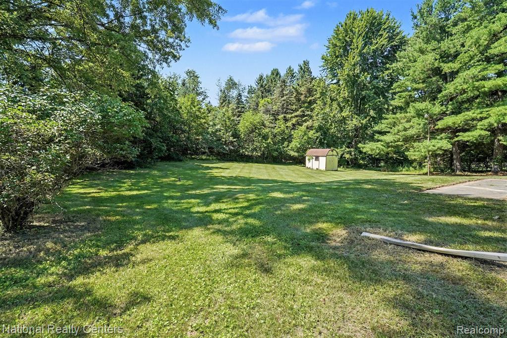 1800 Kingston Drive, Pinckney, MI 48169 — Photo 18