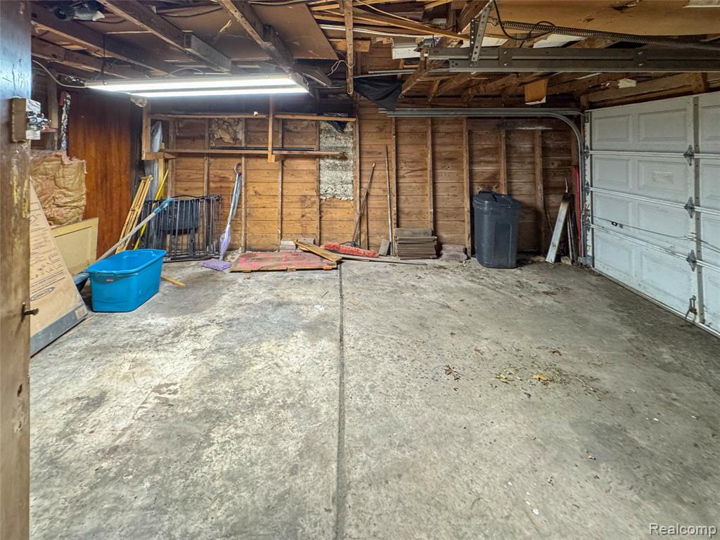 921 Venoy, Garden City, MI — Photo 20