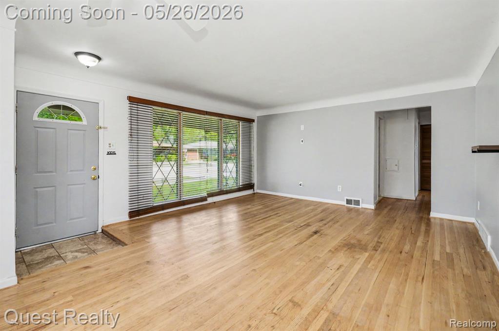 28326 Los Olas Drive, Warren, MI 48093 — Photo 4