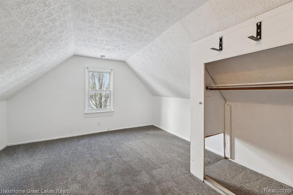 4173 S BELSAY Road, Burton, MI 48519 — Photo 14
