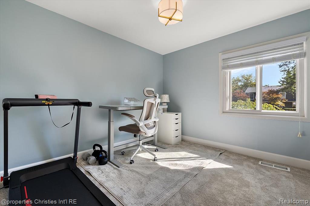 6756 Spruce Drive, Bloomfield Hills, MI 48301 — Photo 23