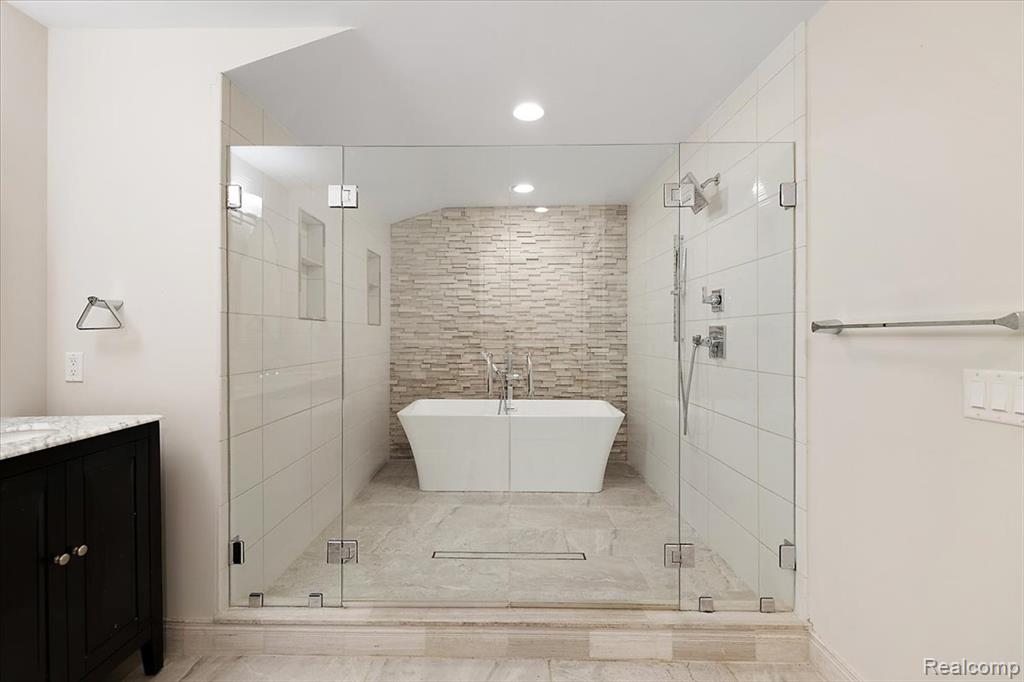 5741 Snowshoe Circle, Bloomfield Hills, MI 48301 — Photo 26