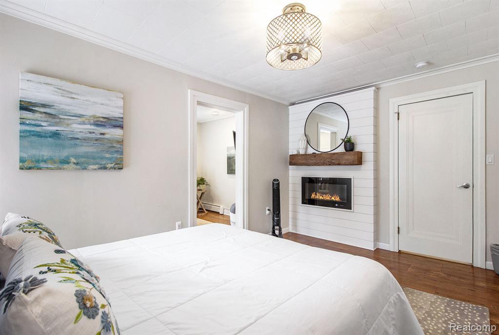 155 N Main Street, Clarkston, MI, 00000