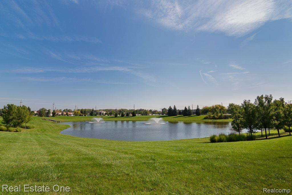 961 HOLLOW CORNERS, Rochester, MI 48307 — Photo 47