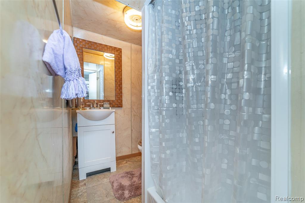 5052 Seebaldt Street, Detroit, MI 48204 — Photo 18