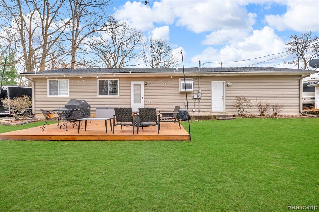 335 DELAWARE Road, Whitmore Lake, MI 48189 — Photo 29