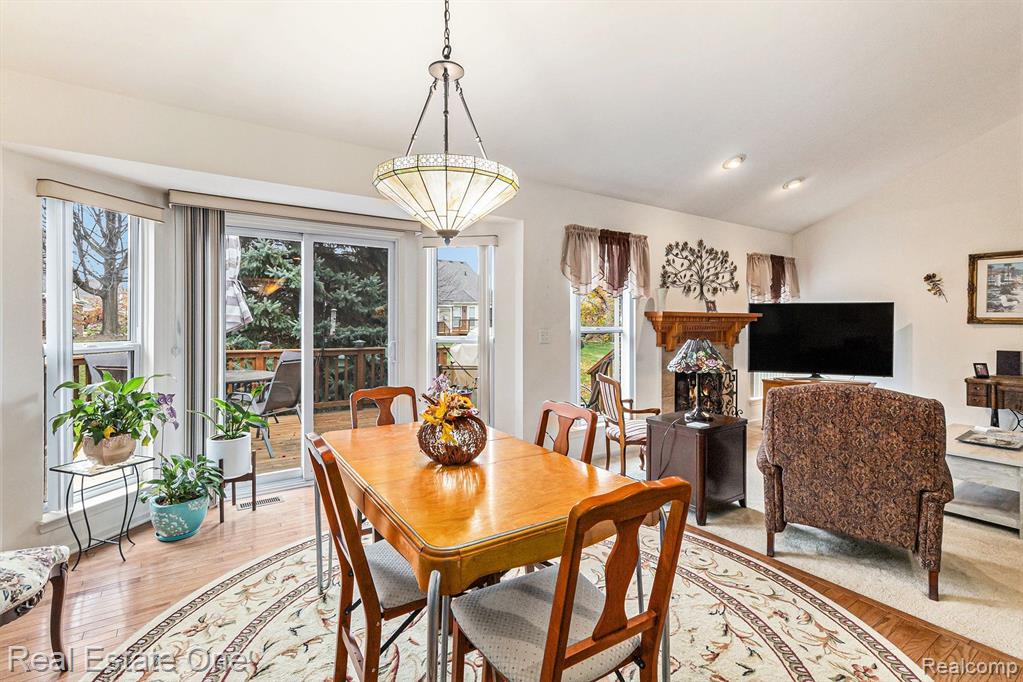 1153 ANDOVER Circle, Commerce Twp, MI 48390 — Photo 10