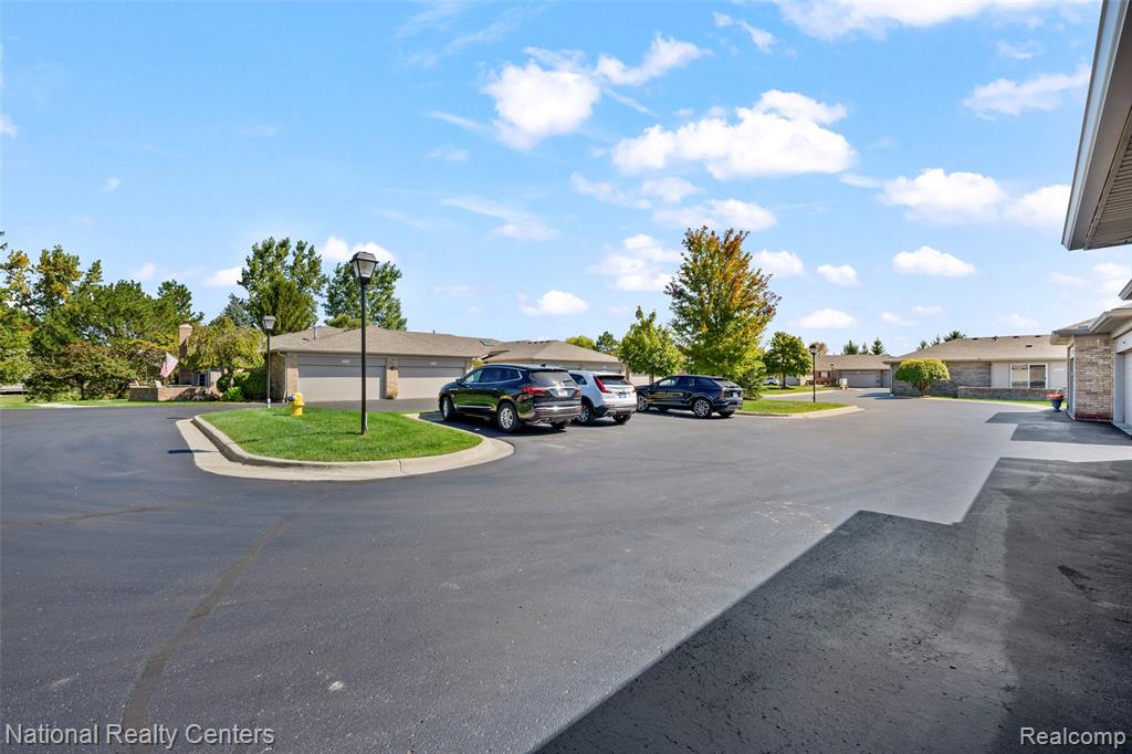 59321 Royal Oak Court, Washington, MI — Photo 34