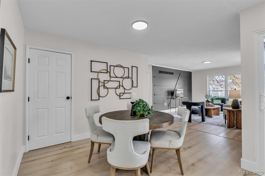22653 Woolsey, Novi, MI — Photo 15