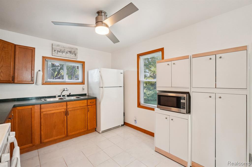 471 Lou Alice Drive, Deerfield, MI 48421 — Photo 12