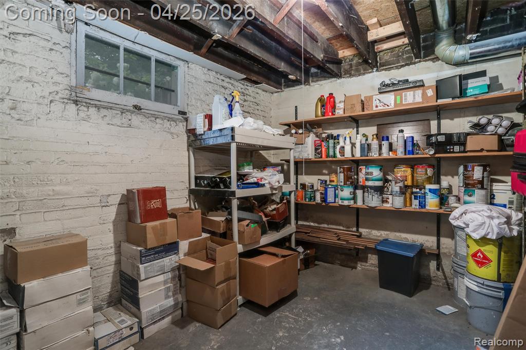 658 Pallister, Detroit, MI 48202 — Photo 50