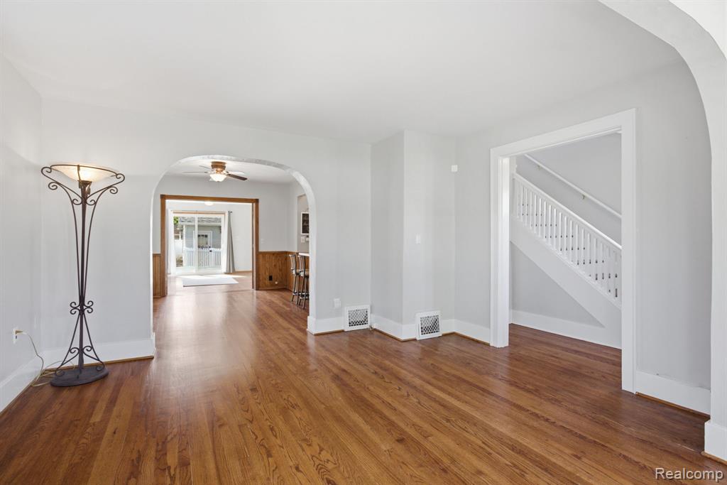 511 Godfroy Avenue, Monroe, MI 48162 — Photo 9