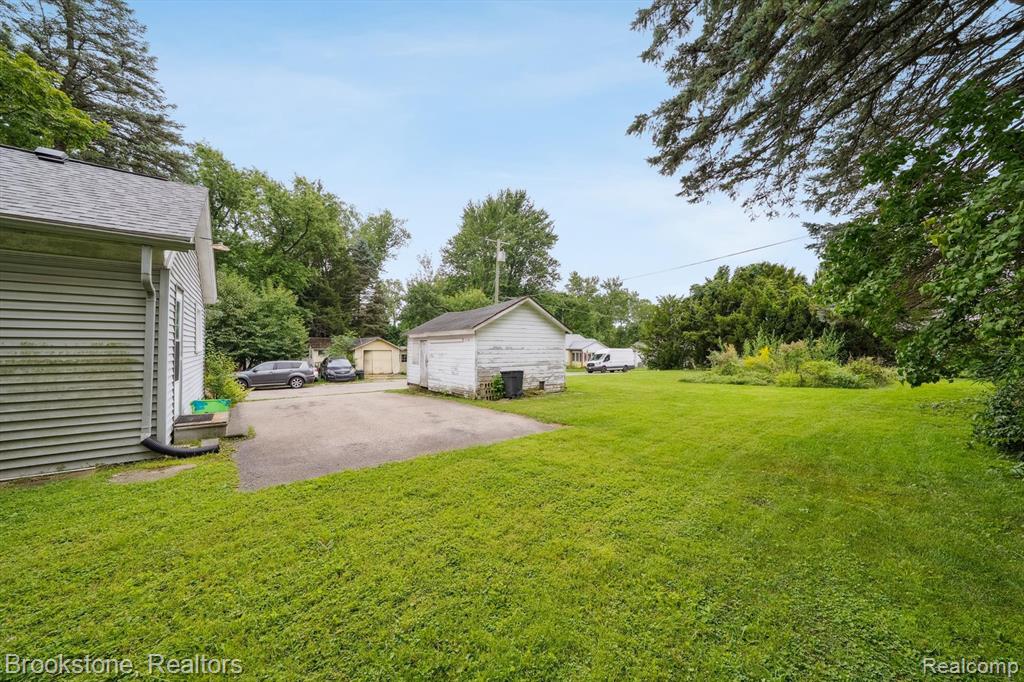 326 S Main Street, Almont, MI 48003 — Photo 43