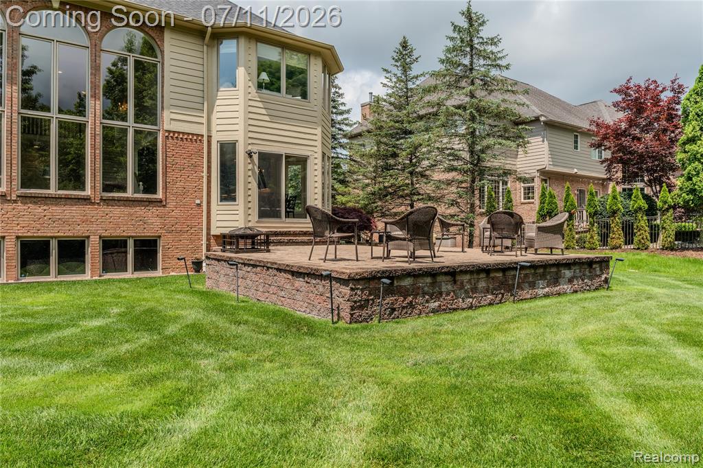 819 Majestic Drive, Rochester Hills, MI 48306 — Photo 35