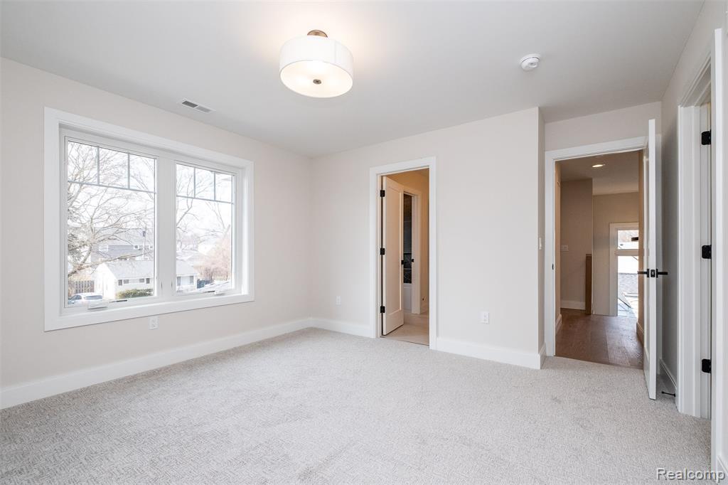 4428 Tonawanda Avenue, Royal Oak, MI 48073 — Photo 39