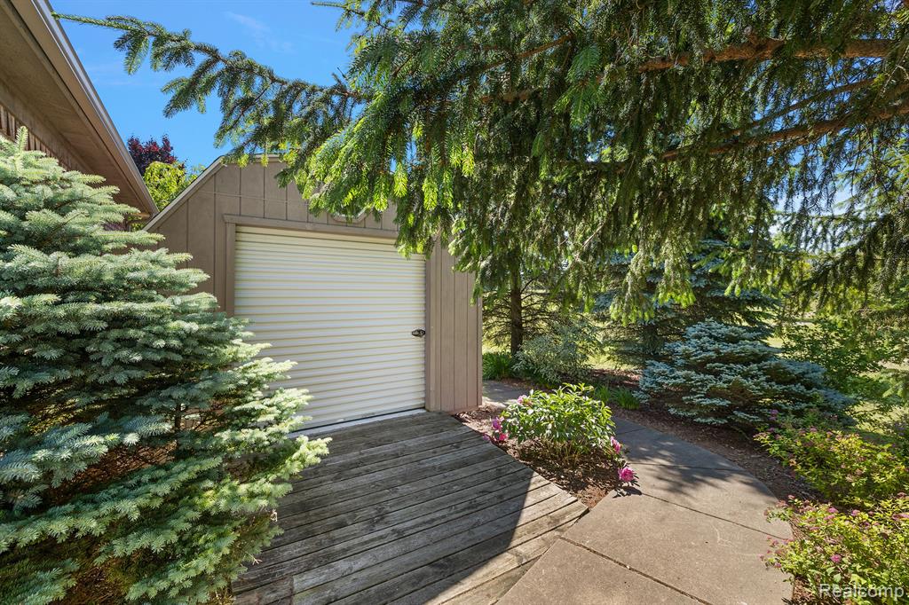 6066 BOWERS Road, Imlay City, MI 48444 — Photo 53