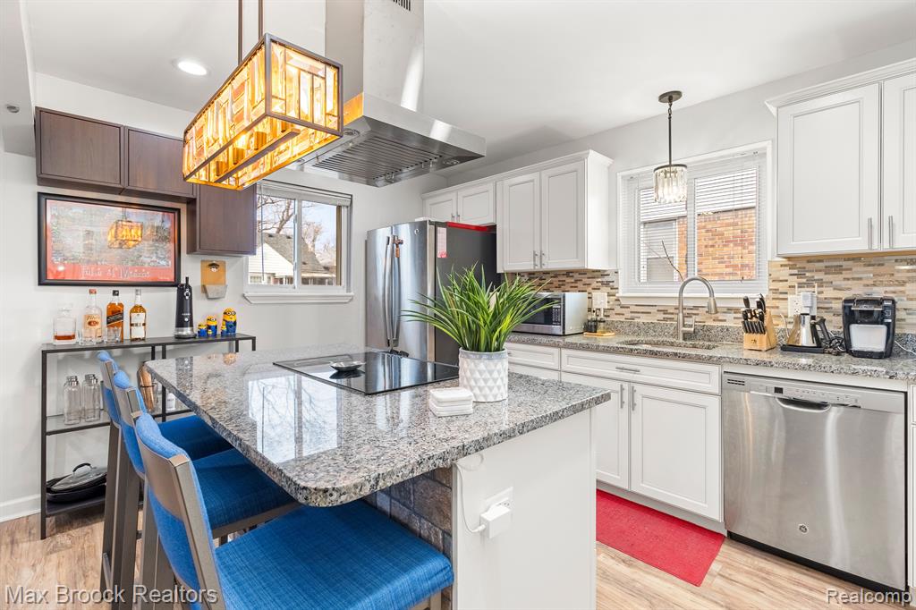 501 S Edgeworth Avenue, Royal Oak, MI 48067 — Photo 10