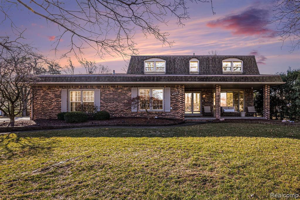 47212 Strahan Court, Shelby Twp, MI 48315 — Photo 2