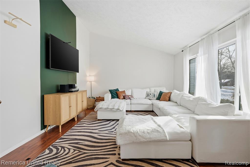 968 Touraine Avenue, East Lansing, MI 48823 — Photo 4