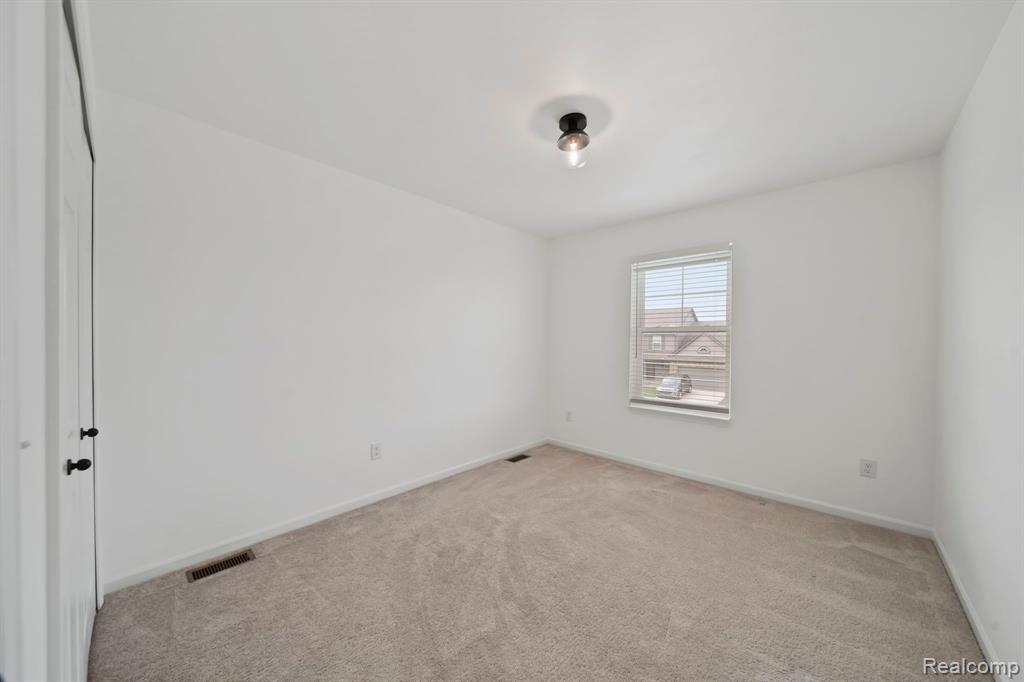 9166 BIRCH POINTE Drive, Newport, MI 48166 — Photo 30