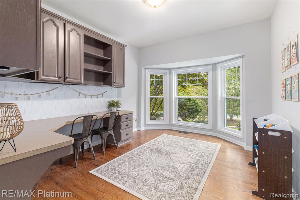 1055 WOODVALE, Milford, MI 48381 — Photo 15