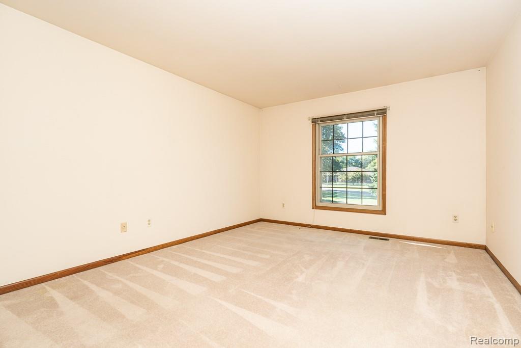 49414 Richmond Court, Shelby Twp, MI 48315 — Photo 27